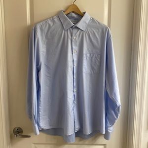 Men Van Heusen light long sleeve blue royal herring bone regular fit, like new.